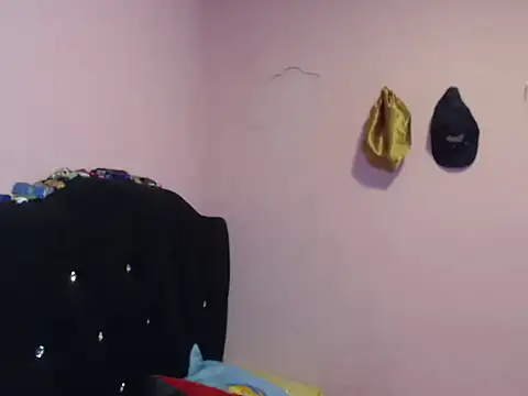 Snapshot of Cronos_Hot_8 chatting on February 25, 2026, 2:05 pm Cronos Hot 8 online show from February 25, 2026, 2:05 pm