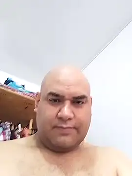 wessAndSandri online show from April 17, 2026, 7:50 pm