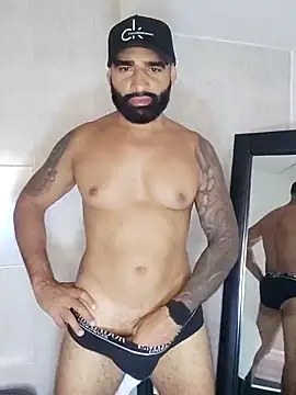 Lucius40 online show from February 8, 2026, 9:29 pm