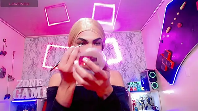 Karol Vanessa   online show from May 19, 2026, 11:38 am