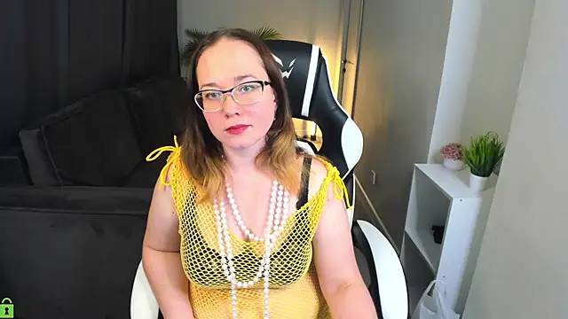 Snapshot of Dixon_Ross chatting on June 16, 2026, 11:46 am Dixon Ross online show from June 16, 2026, 11:46 am