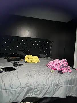 tipheragain online show from April 15, 2026, 4:19 am