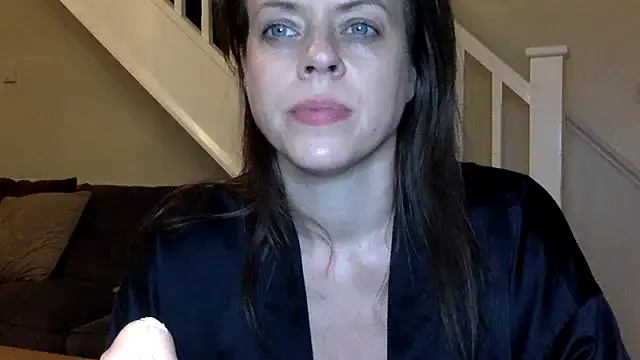 Snapshot of ElizabethArden42- chatting on February 4, 2026, 10:26 pm ElizabethArden42- online show from February 4, 2026, 10:26 pm