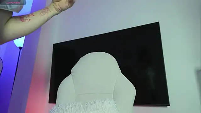 Just Lu online show from March 5, 2026, 5:36 am