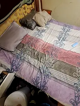 dark-hard-good online show from April 15, 2026, 3:19 pm