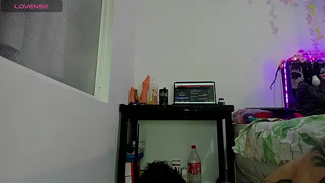 Snapshot of catthi_mont chatting on July 30, 2026, 12:48 pm catthi mont online show from July 30, 2026, 12:48 pm