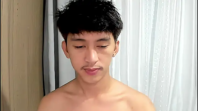  andrie69  online show from April 7, 2026, 7:14 pm