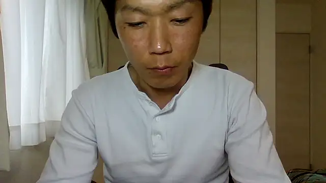 Snapshot of K0U-123 chatting on May 3, 2026, 2:28 am K0U-123 online show from May 3, 2026, 2:28 am
