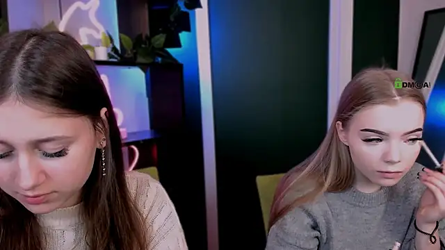 arianaa cat online show from March 21, 2026, 7:13 am