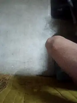 Annuhot143 online show from April 17, 2026, 3:31 am