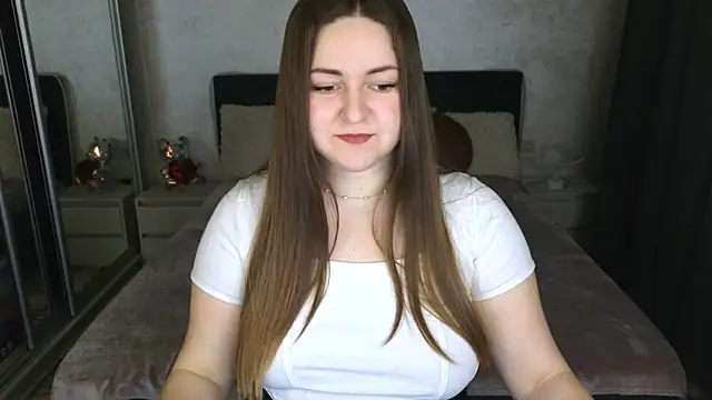 Eva Luxx online show from April 6, 2026, 12:41 am