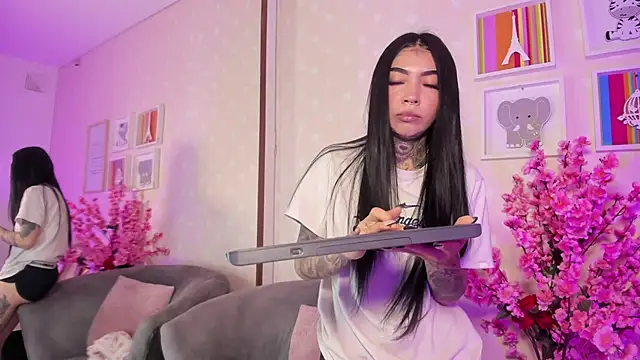 Ashley Blum  online show from March 14, 2026, 12:10 pm