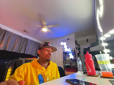 StillArQuez online show from July 14, 2026, 5:40 pm