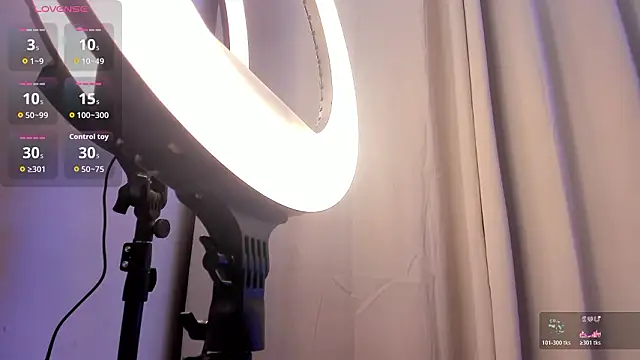 Snapshot of Lucia_velez chatting on February 18, 2026, 2:18 am Lucia velez online show from February 18, 2026, 2:18 am