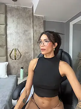 Snapshot of SofiaRivero chatting on April 18, 2026, 7:07 pm SofiaRivero online show from April 18, 2026, 7:07 pm