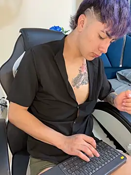 AlexanderCollman2 online show from February 4, 2026, 8:25 pm