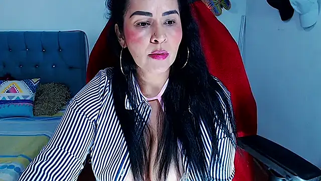 hotsweet-69 online show from April 18, 2026, 5:11 am