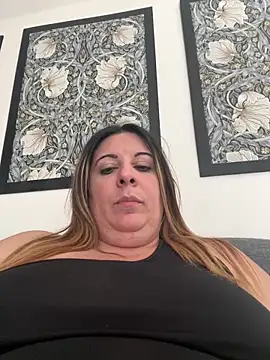 Snapshot of JasmineGlow7 chatting on May 9, 2026, 1:49 pm JasmineGlow7 online show from May 9, 2026, 1:49 pm