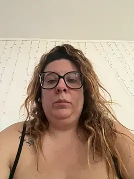 Snapshot of JasmineGlow7 chatting on May 18, 2026, 1:17 pm JasmineGlow7 online show from May 18, 2026, 1:17 pm