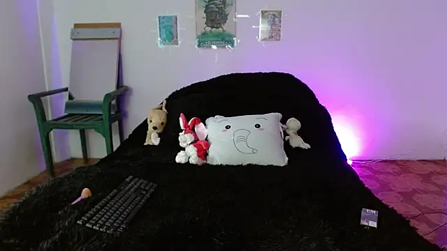 miadavisXXX online show from March 17, 2026, 7:39 pm