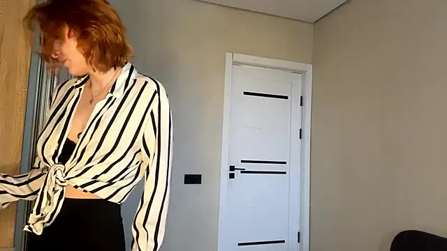 Snapshot of LuxuryRita chatting on February 23, 2026, 2:25 pm LuxuryRita online show from February 23, 2026, 2:25 pm