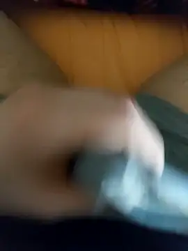 Snapshot of birzevkmeselesi chatting on February 8, 2026, 10:35 pm birzevkmeselesi online show from February 8, 2026, 10:35 pm