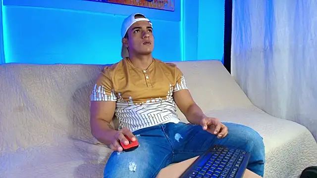 jhon nicolas online show from July 27, 2026, 1:34 am