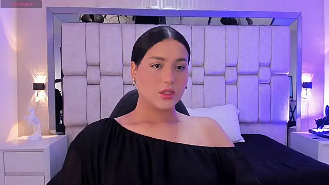 Snapshot of ValeryCooper18 chatting on February 7, 2026, 7:39 pm ValeryCooper18 online show from February 7, 2026, 7:39 pm