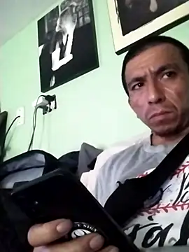 Snapshot of bigbooietx chatting on February 17, 2026, 7:42 pm bigbooietx online show from February 17, 2026, 7:42 pm