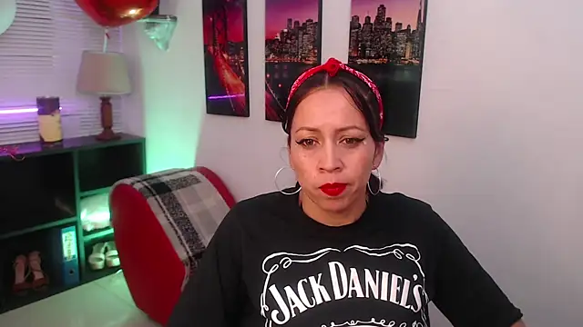 Snapshot of Milfangel1 chatting on February 5, 2026, 7:07 pm Milfangel1 online show from February 5, 2026, 7:07 pm