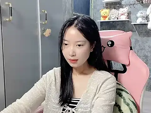 Linne6789 online show from April 5, 2026, 4:20 am