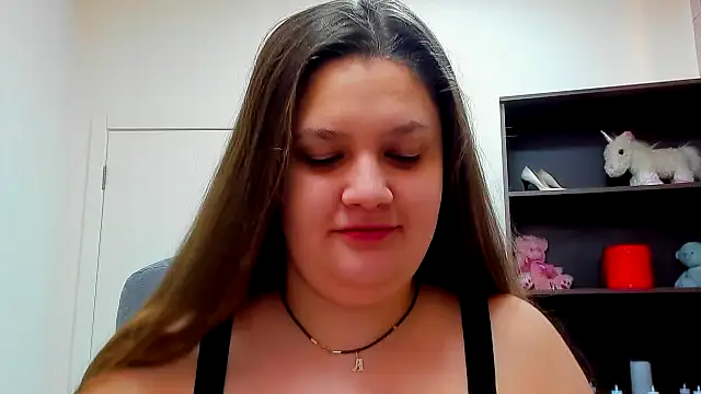 Snapshot of Maddinia chatting on March 1, 2026, 8:38 am Maddinia online show from March 1, 2026, 8:38 am