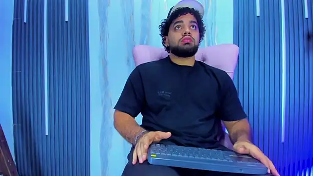 Snapshot of Chris_Evans22 chatting on February 25, 2026, 12:26 pm Chris Evans22 online show from February 25, 2026, 12:26 pm