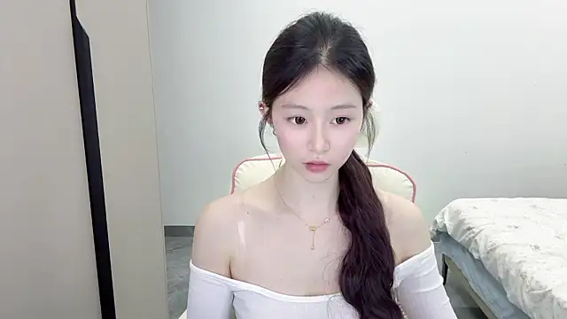 DYyyyyy-- online show from February 9, 2026, 12:20 pm