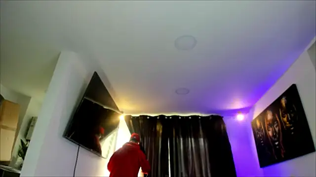 Snapshot of miguel_aguirre_ chatting on February 26, 2026, 12:15 pm miguel aguirre online show from February 26, 2026, 12:15 pm