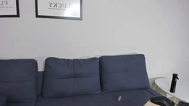 LillianPerry online show from July 17, 2026, 6:13 pm