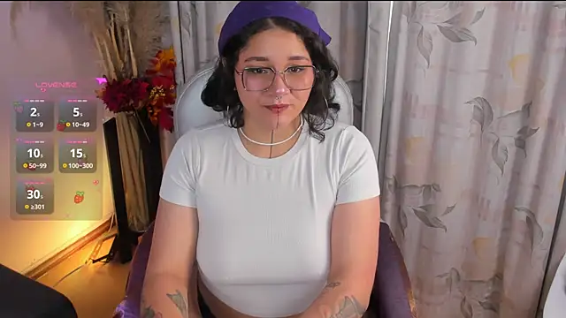 Snapshot of Sylvara_bx chatting on May 26, 2026, 12:12 pm Sylvara bx online show from May 26, 2026, 12:12 pm