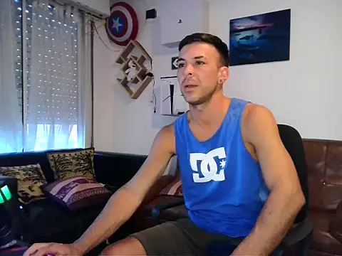Snapshot of Bluntt55 chatting on February 10, 2026, 10:36 pm Bluntt55 online show from February 10, 2026, 10:36 pm