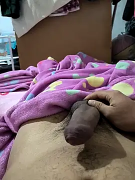 Snapshot of Ale_5673 chatting on February 4, 2026, 1:06 pm Ale 5673 online show from February 4, 2026, 1:06 pm