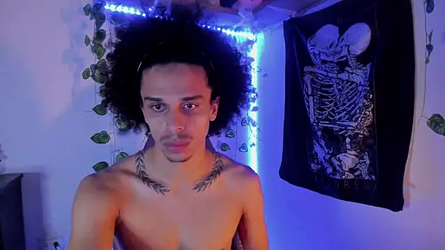 Snapshot of Aaron_Hopper chatting on February 24, 2026, 12:58 pm Aaron Hopper online show from February 24, 2026, 12:58 pm