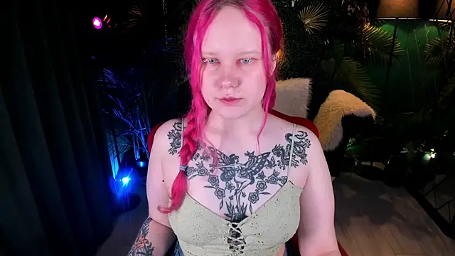 Snapshot of AnnieVibe chatting on June 3, 2026, 5:40 pm AnnieVibe online show from June 3, 2026, 5:40 pm