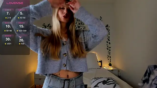 Snapshot of EllyMartinez chatting on February 12, 2026, 5:41 pm EllyMartinez online show from February 12, 2026, 5:41 pm