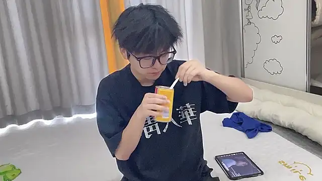 zijunzbzs online show from July 25, 2026, 5:49 am