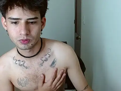 Snapshot of mike_smith03 chatting on April 13, 2026, 3:50 pm mike smith03 online show from April 13, 2026, 3:50 pm