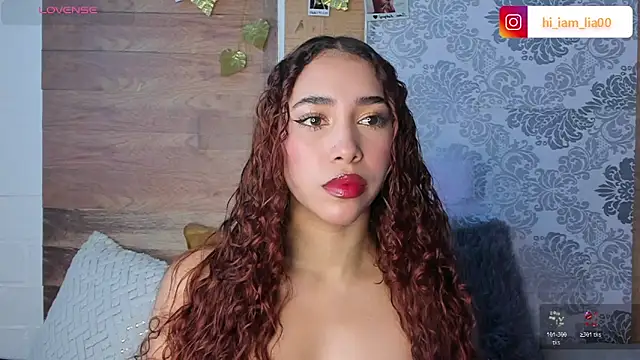 LiaHansson00 online show from April 9, 2026, 4:12 pm