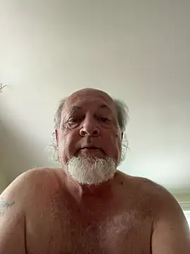 Snapshot of Skippy2420 chatting on June 25, 2026, 2:54 pm Skippy2420 online show from June 25, 2026, 2:54 pm