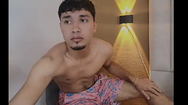 Snapshot of Noah_Smith01 chatting on April 11, 2026, 8:46 pm Noah Smith01 online show from April 11, 2026, 8:46 pm