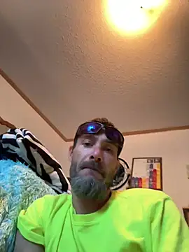 Snapshot of tommattsonn chatting on June 7, 2026, 10:46 pm tommattsonn online show from June 7, 2026, 10:46 pm