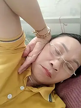 miko nyan2006 online show from April 4, 2026, 5:06 am