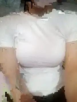 Snapshot of quynhlyyy chatting on April 6, 2026, 1:25 am quynhlyyy online show from April 6, 2026, 1:25 am